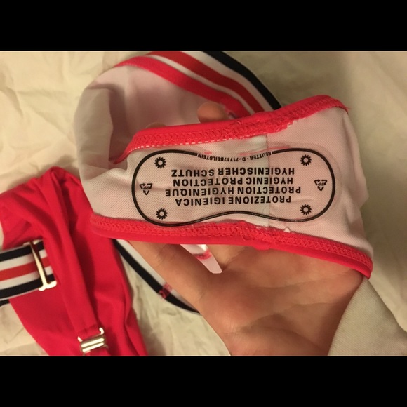 brand new swimsuit - Picture 4 of 5